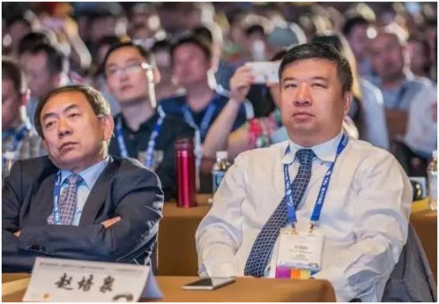 汇聚全球力量，共创眼科未来 